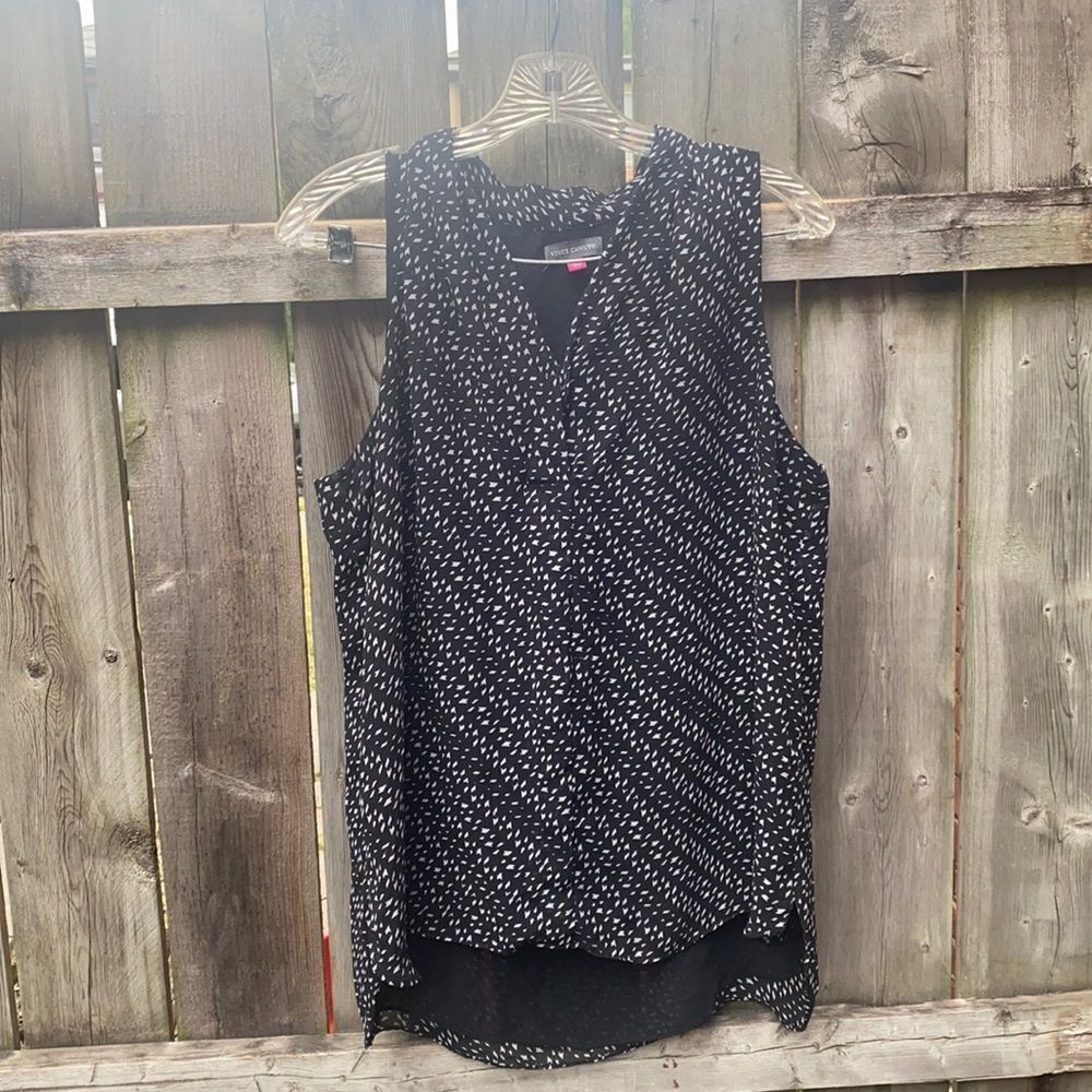 Vince Camuto sleeveless lined top sz. L